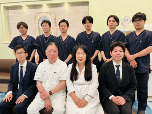 スタッフ集合写真
